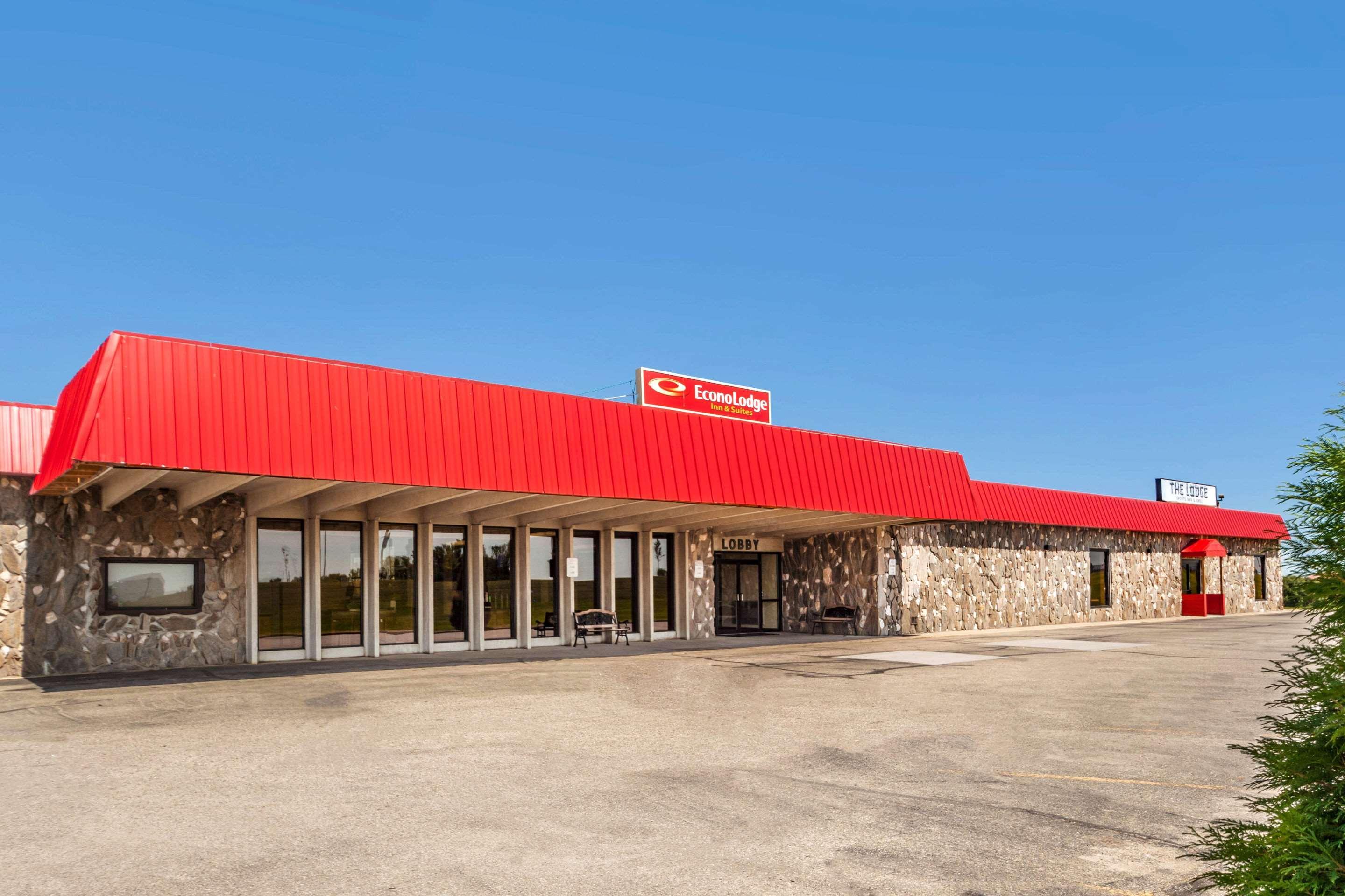 Econo Lodge Inn & Suites Брукингс Экстерьер фото