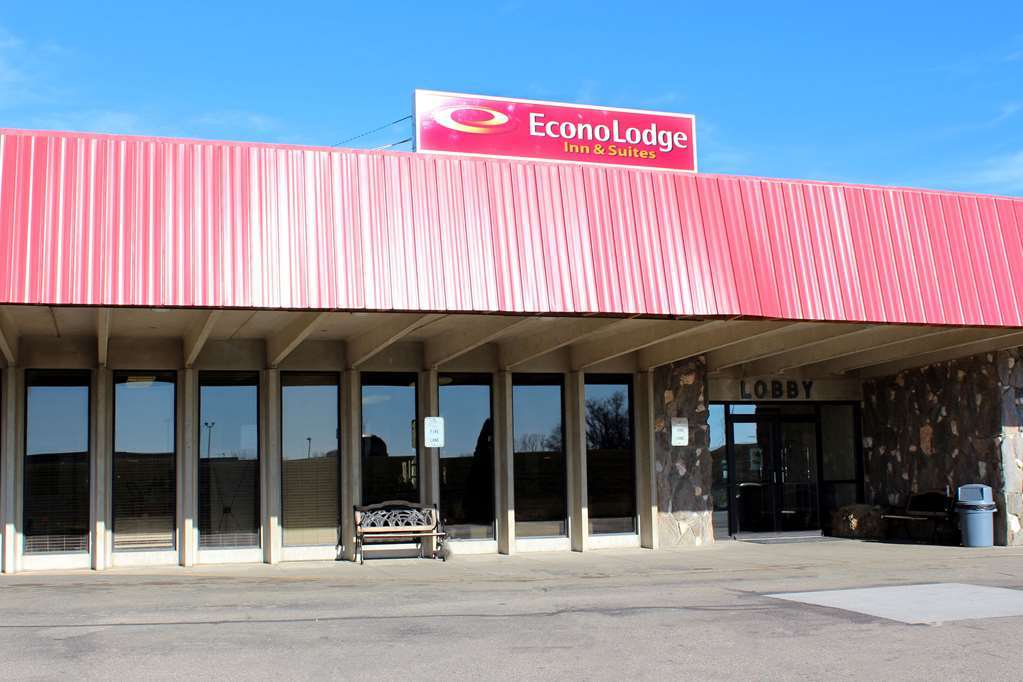 Econo Lodge Inn & Suites Брукингс Экстерьер фото
