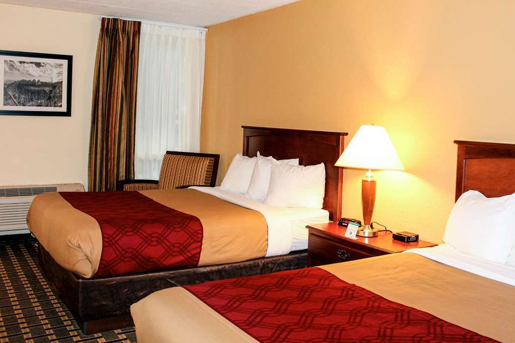 Econo Lodge Inn & Suites Брукингс Номер фото