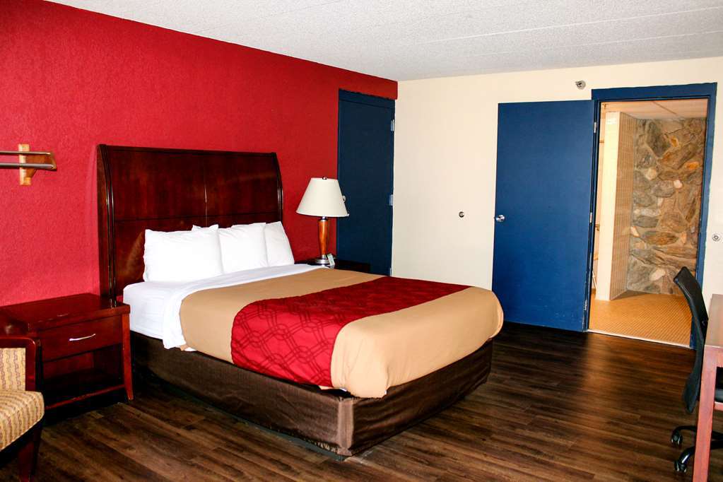 Econo Lodge Inn & Suites Брукингс Номер фото